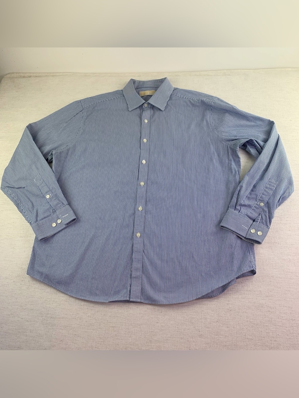 Michael Kors Men's Pinstripe slim fit Button-Down dress Shirt long sleeve
